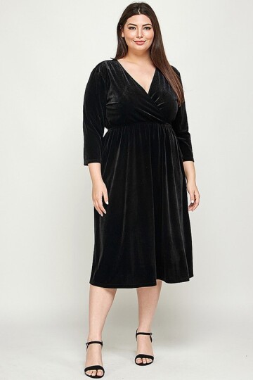 Sort velur kjole plus size.